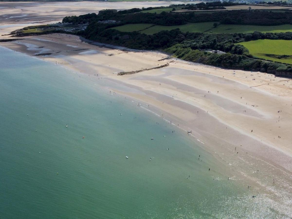 Pass The Keys 2 Bed Sea View With Balcony Parking Benllech