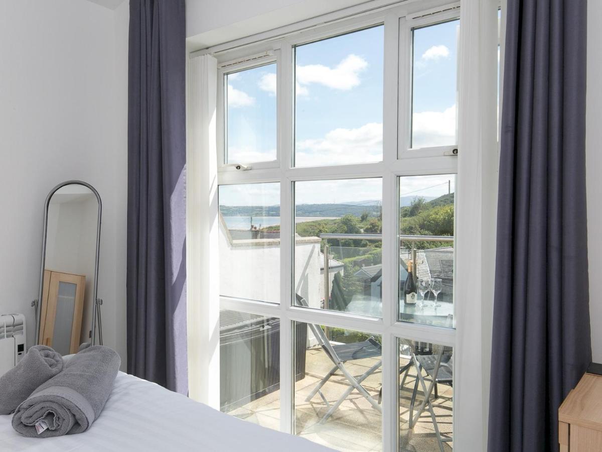 Pass The Keys 2 Bed Sea View With Balcony Parking * Benllech